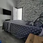 Sky House Agen Logement détente avec Spa Jacuzzi Sauna Hammam